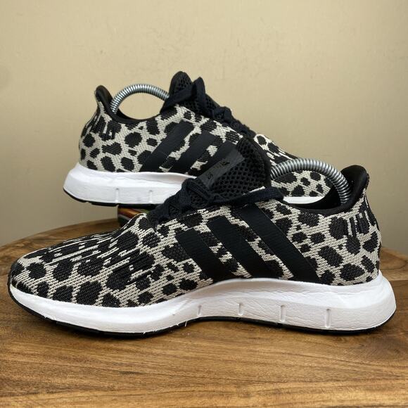Adidas Swift Run Leopard Print Womens Animal Print Size 6 Running Shoes - Picture 5 of 8